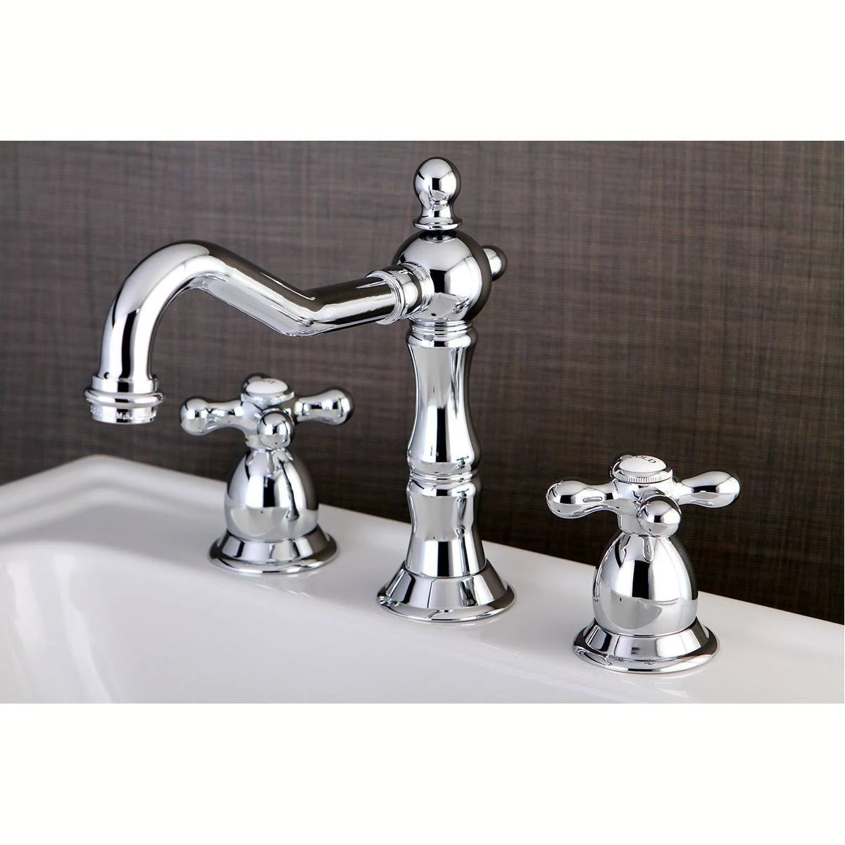 Polished Brass Widespread Lavatory Faucet N473417