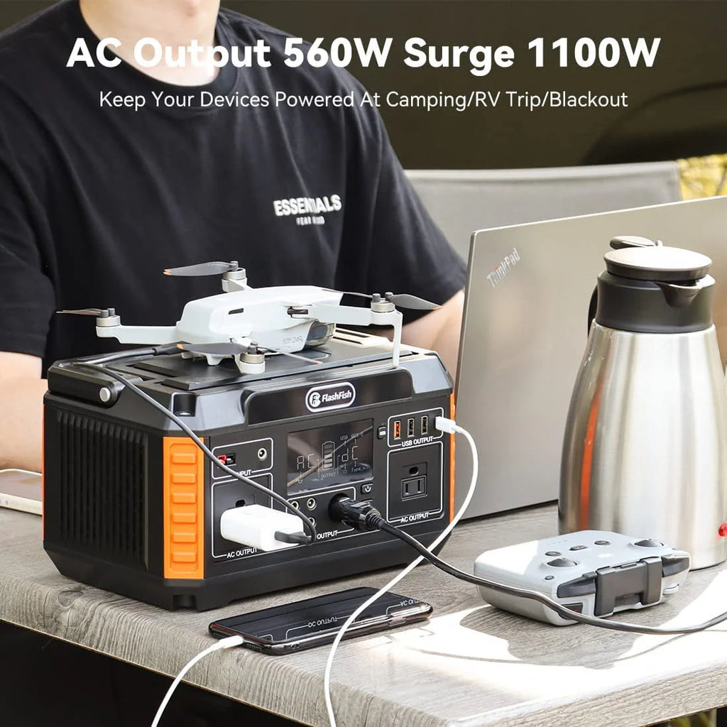 560W Portable Power Station, 520Wh/140400mAh Solar Generator W73095