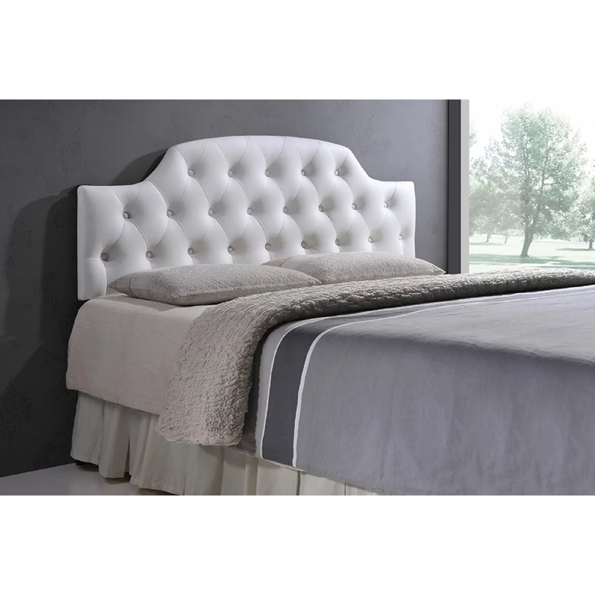 Queen Size White Faux Leather Upholstered Bed L1733